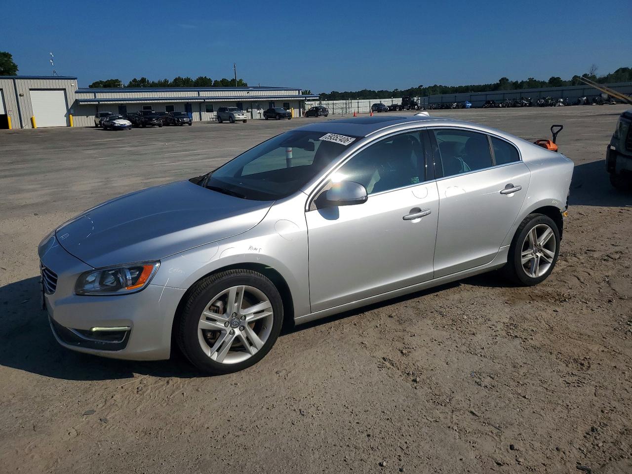 2015 VOLVO S60