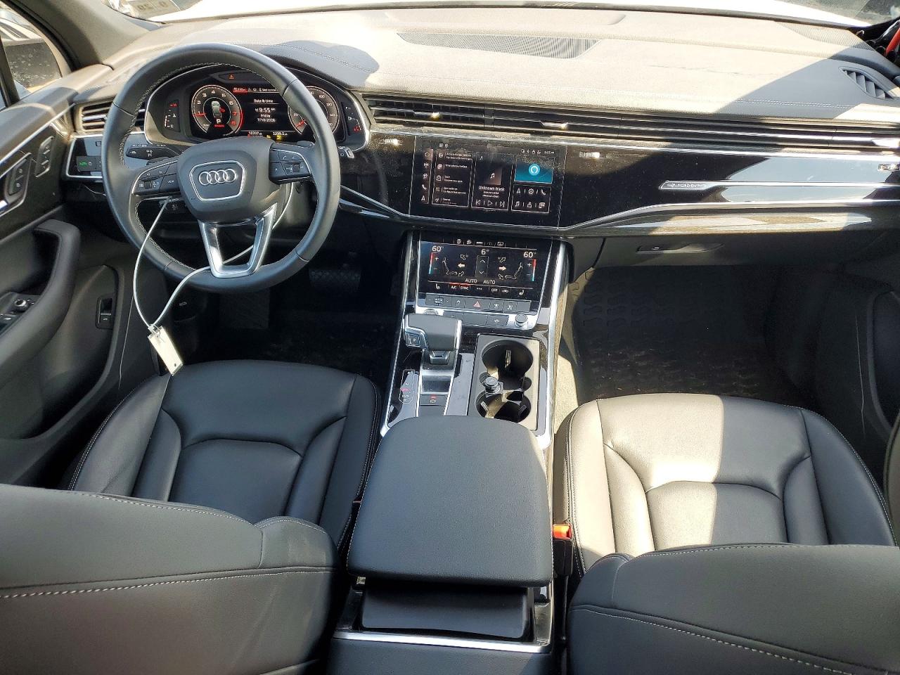 2025 AUDI Q7 quattro Premium