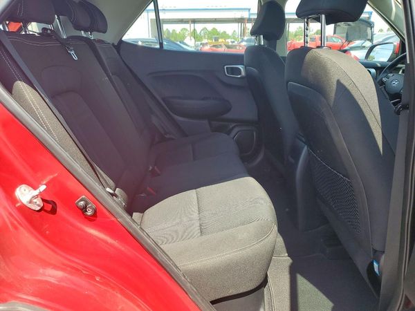 2021 HYUNDAI VENUE SEL & Denim