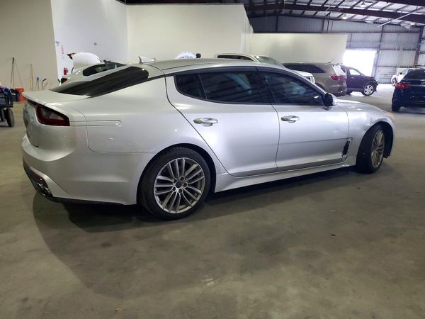 2018 KIA STINGER