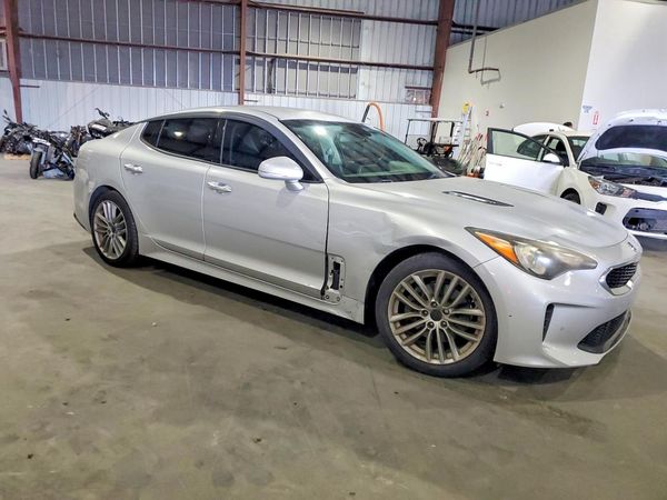2018 KIA STINGER