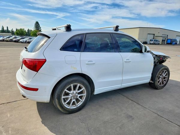 2012 AUDI Q5 Premium Plus