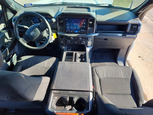 2025 FORD F150