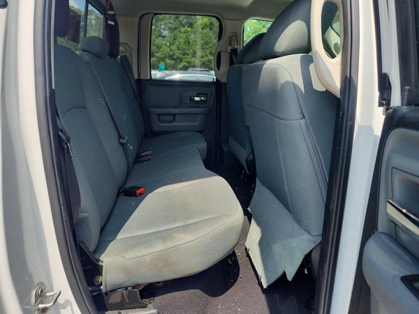 2016 RAM 1500 SLT QUAD CAB 4X2