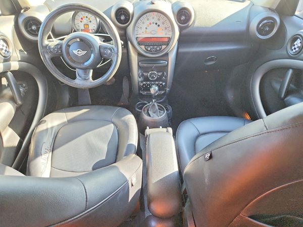 2012 MINI COOPER