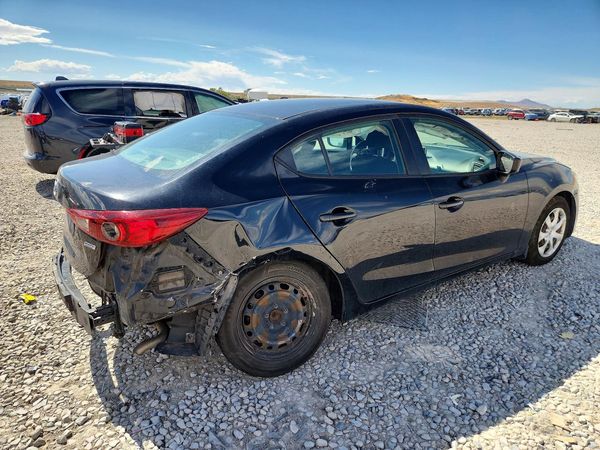 2016 MAZDA 3 SV/Base