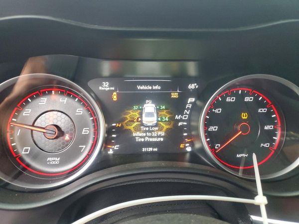 2017 DODGE CHARGER SE