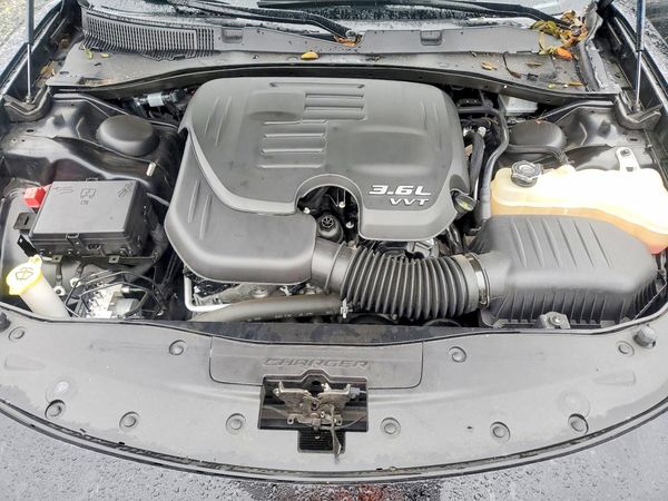 2017 DODGE CHARGER SE