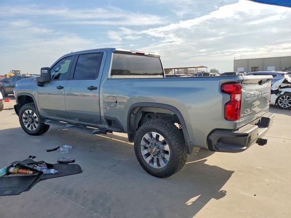 2024 CHEVROLET SILVERADO Custom