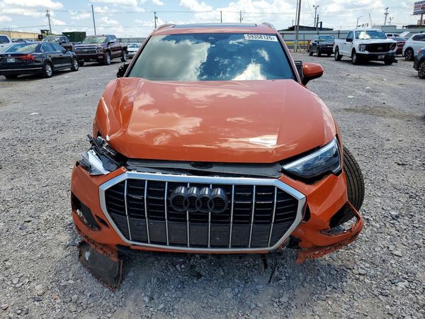 2022 AUDI Q3 quattro Premium