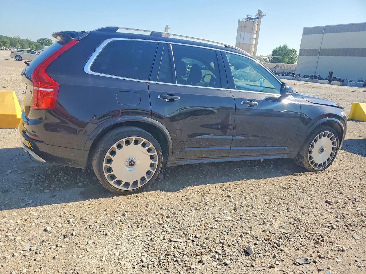 2016 VOLVO XC90 SV42 Momentum
