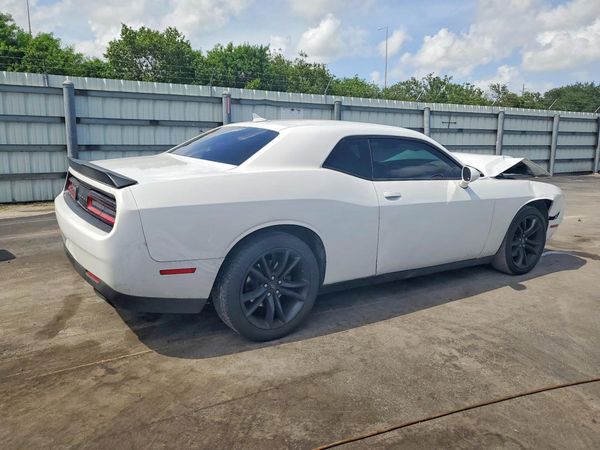 2018 DODGE CHALLENGER SXT
