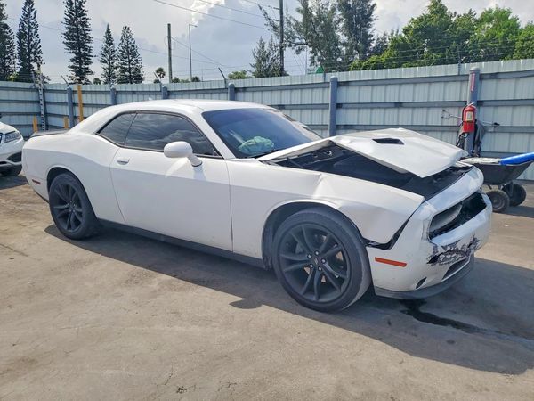 2018 DODGE CHALLENGER SXT