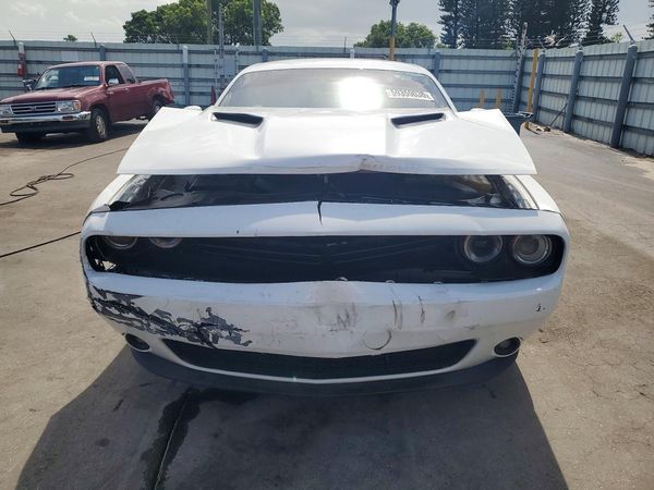 2018 DODGE CHALLENGER SXT