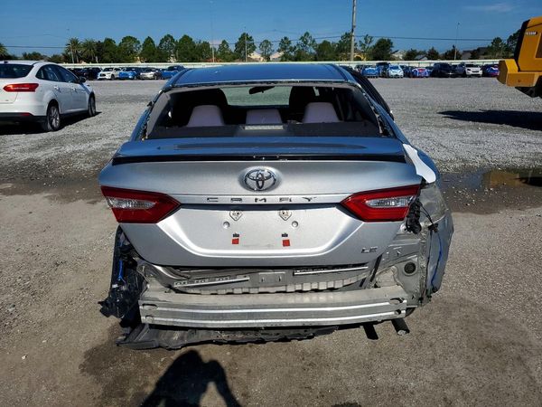 2018 TOYOTA CAMRY