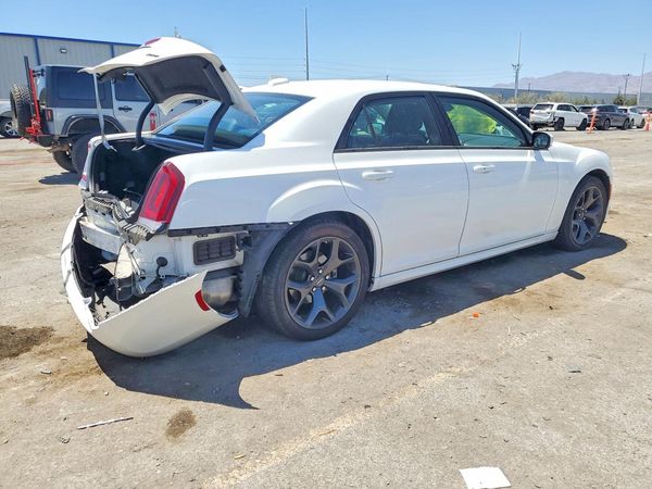 2022 CHRYSLER 300 Touring L