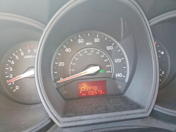 2015 KIA RIO GL - Middle-low
