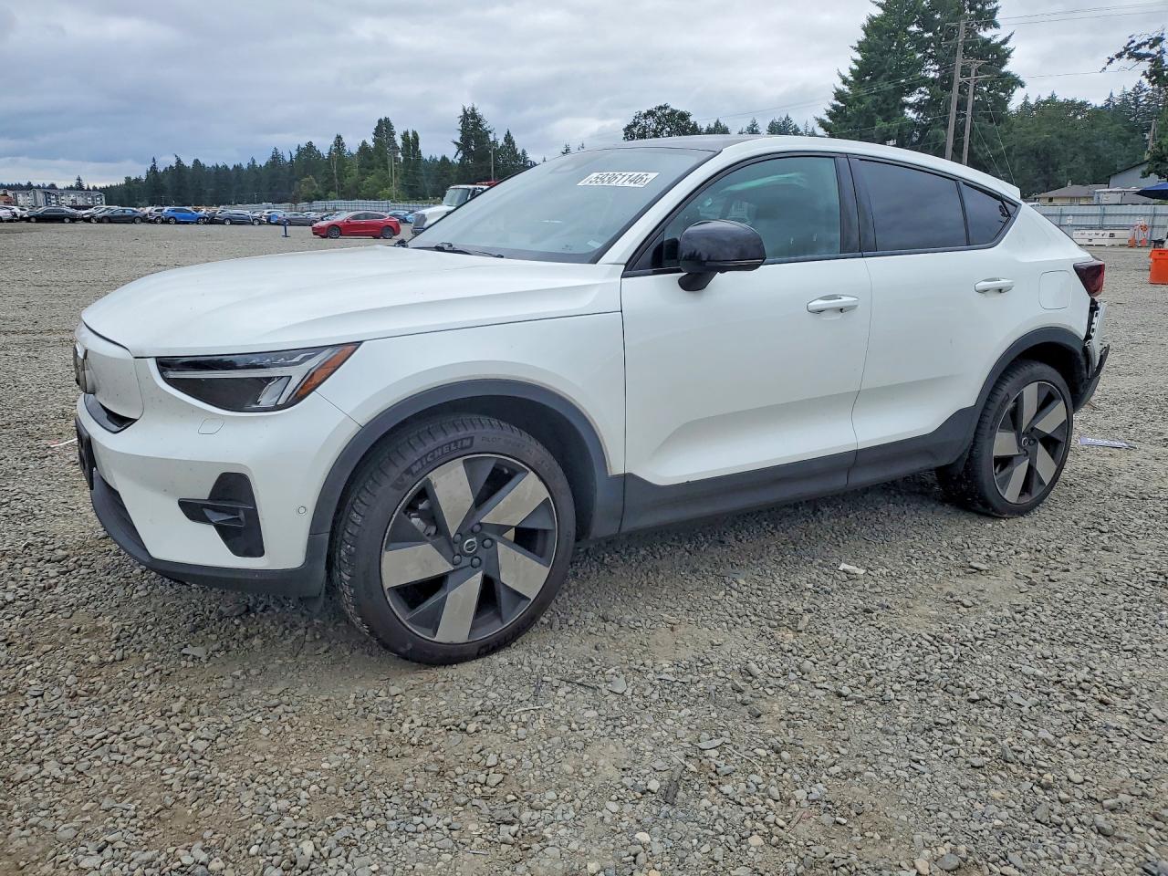 2023 VOLVO C40 Ultimate Dark