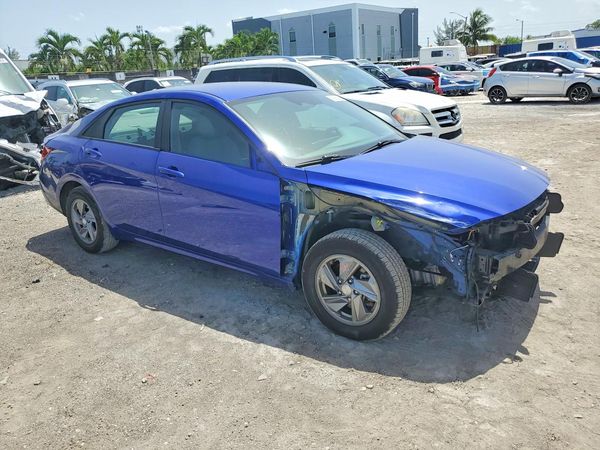 2024 HYUNDAI ELANTRA