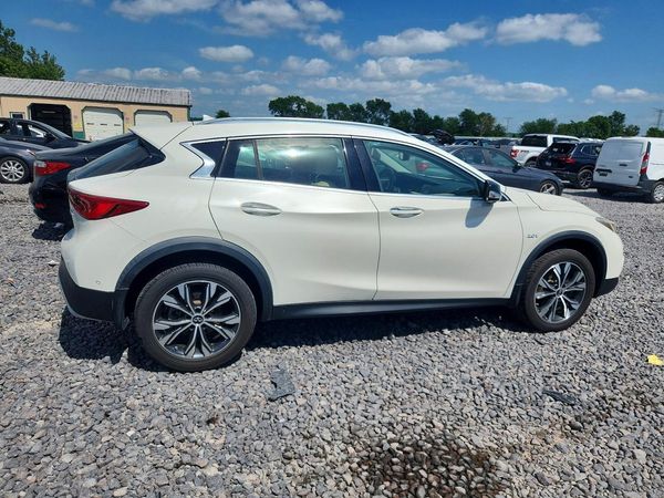 2018 INFINITI QX30