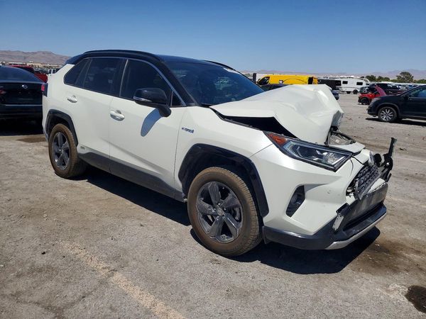 2020 TOYOTA RAV4 XSE HV