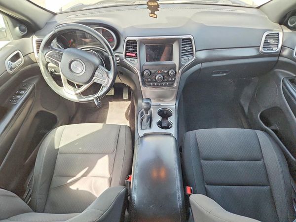 2018 JEEP GRAND CHEROKEE LAREDO 4X2