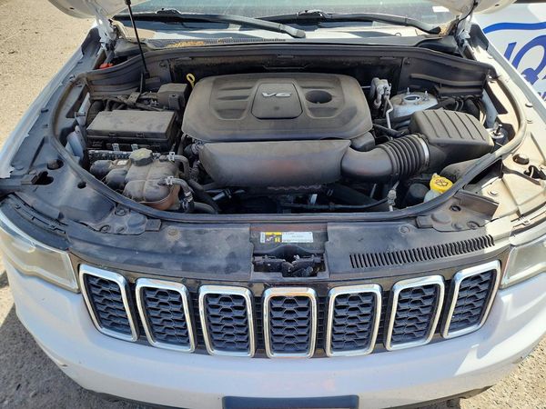 2018 JEEP GRAND CHEROKEE LAREDO 4X2