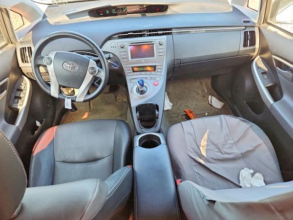 2014 TOYOTA PRIUS