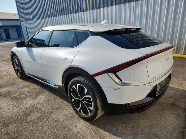 2023 KIA EV6 Light, Wind