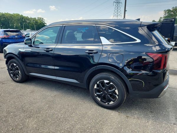 2024 KIA SORENTO S