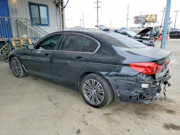 2019 BMW 530
