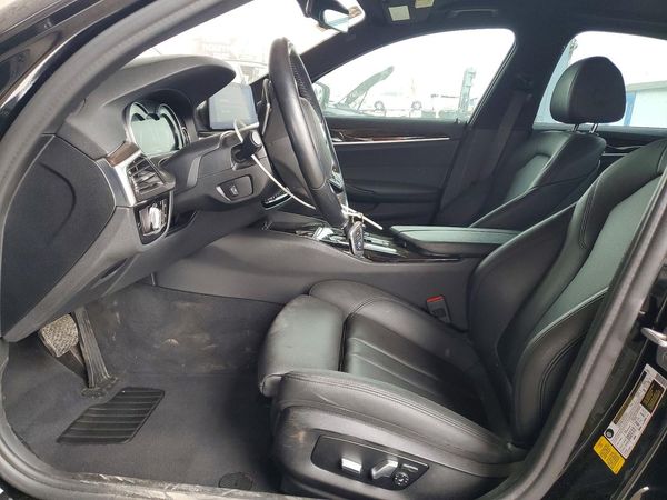 2019 BMW 530