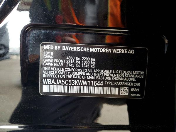 2019 BMW 530