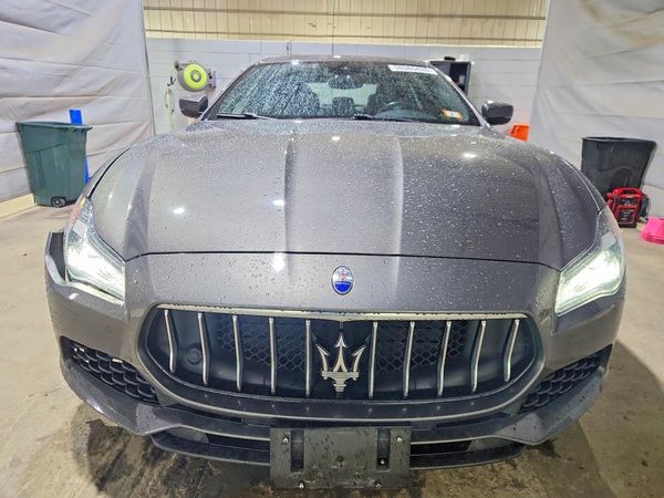 2018 MASERATI QUATTROPORTE Essence