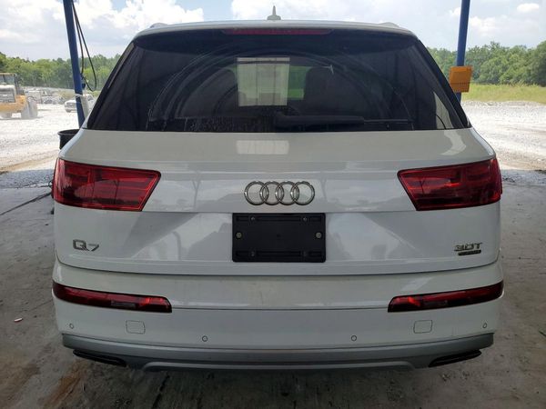 2017 AUDI Q7 quattro Prestige