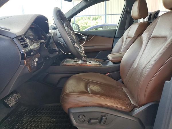 2017 AUDI Q7 quattro Prestige