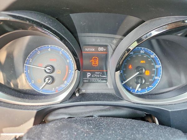 2014 TOYOTA COROLLA