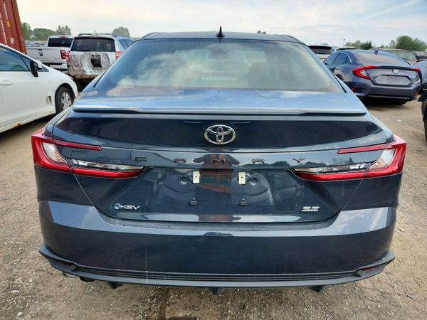 2026 TOYOTA CAMRY