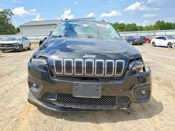 2019 JEEP CHER LATITUDE Latitude Plus