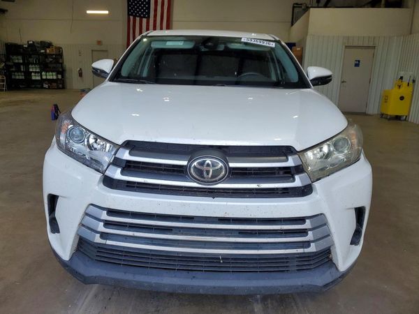 2019 TOYOTA HIGHLANDER LE/LE Plus