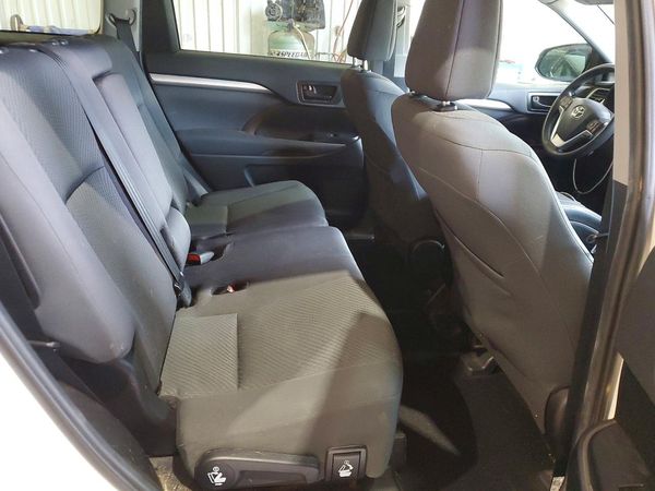 2019 TOYOTA HIGHLANDER LE/LE Plus