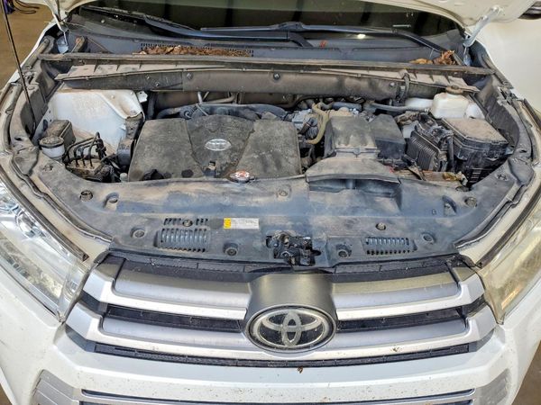 2019 TOYOTA HIGHLANDER LE/LE Plus