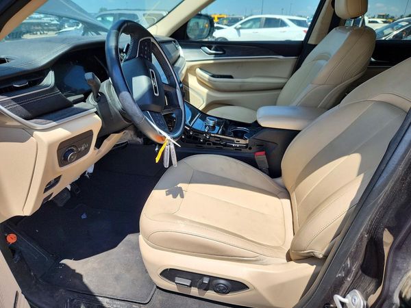 2021 JEEP CHEROKEE Limited — DENT