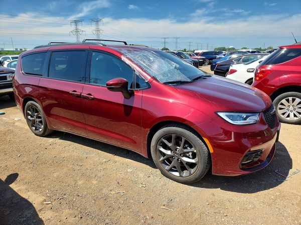 2023 CHRYSLER PACIFICA Touring L