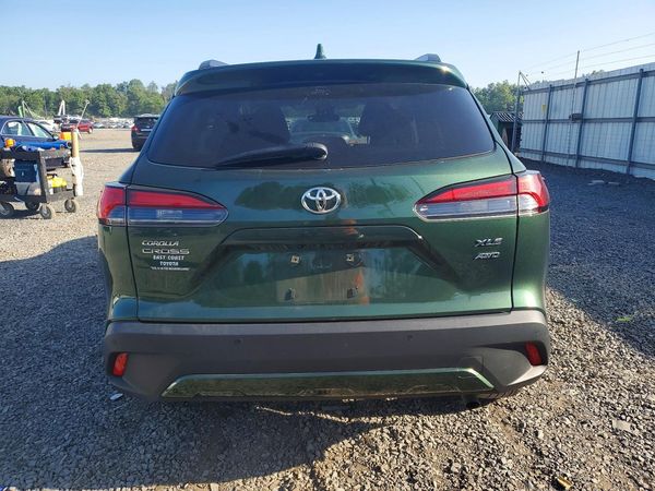 2022 TOYOTA COROLLA CROSS XLE
