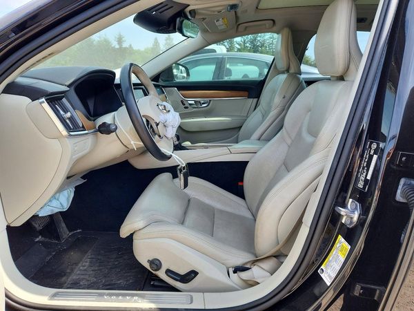 2020 VOLVO S90