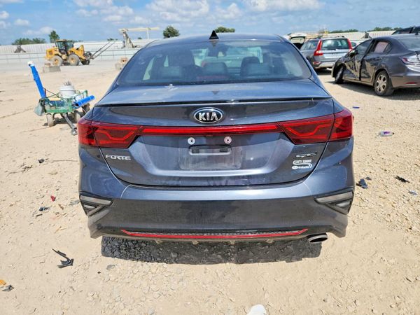 2021 KIA FORTE GT Line