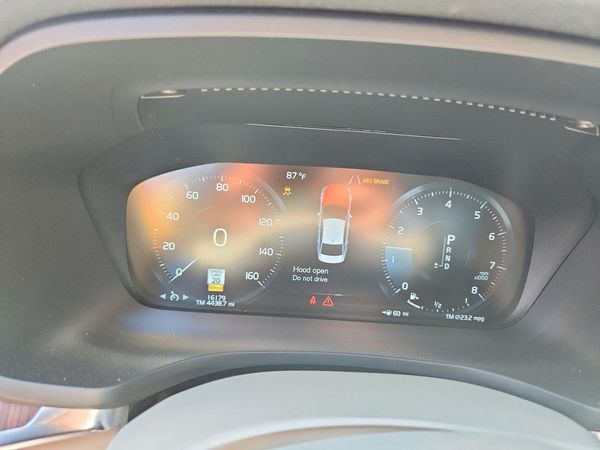 2020 VOLVO S60 Momentum