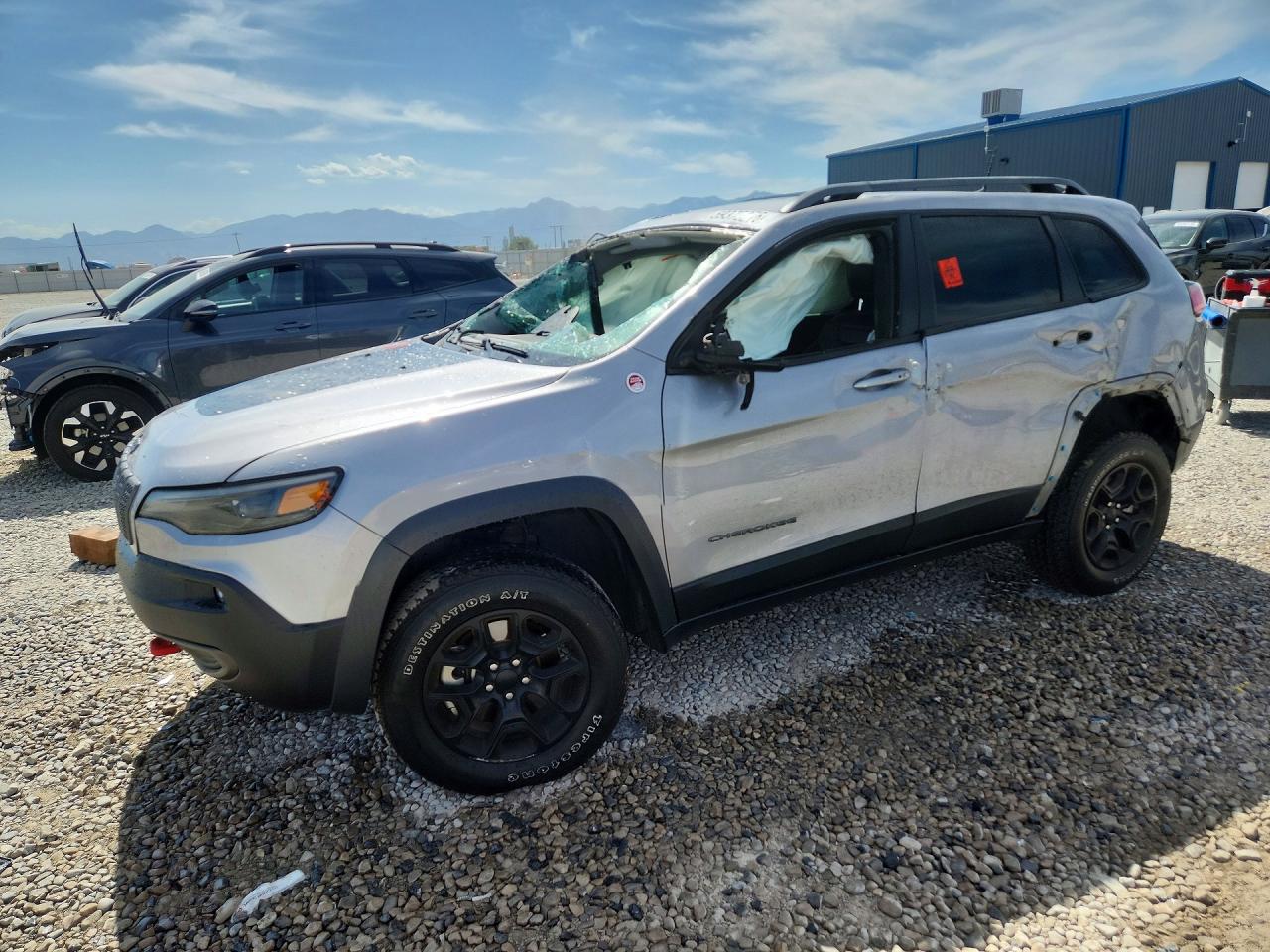 2021 JEEP CHEROKEE TRAILHAWK 4X4