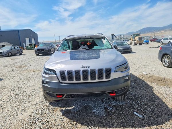 2021 JEEP CHEROKEE TRAILHAWK 4X4